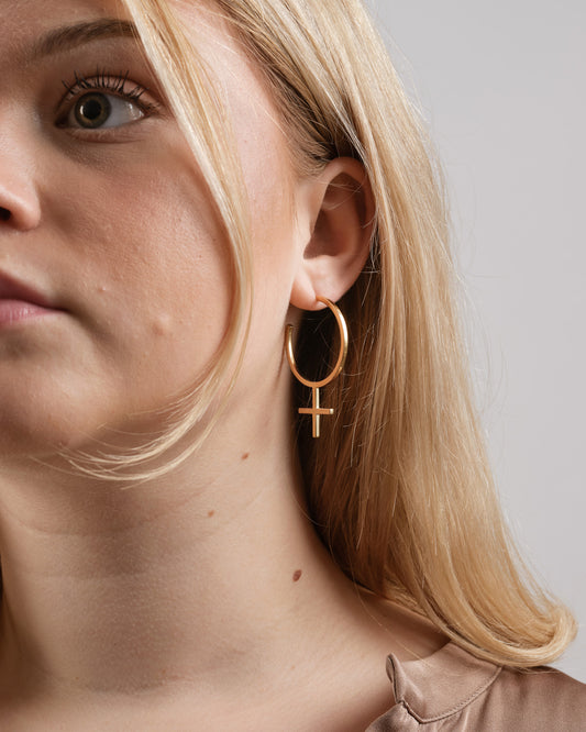 SHE EARRINGS STATEMENT