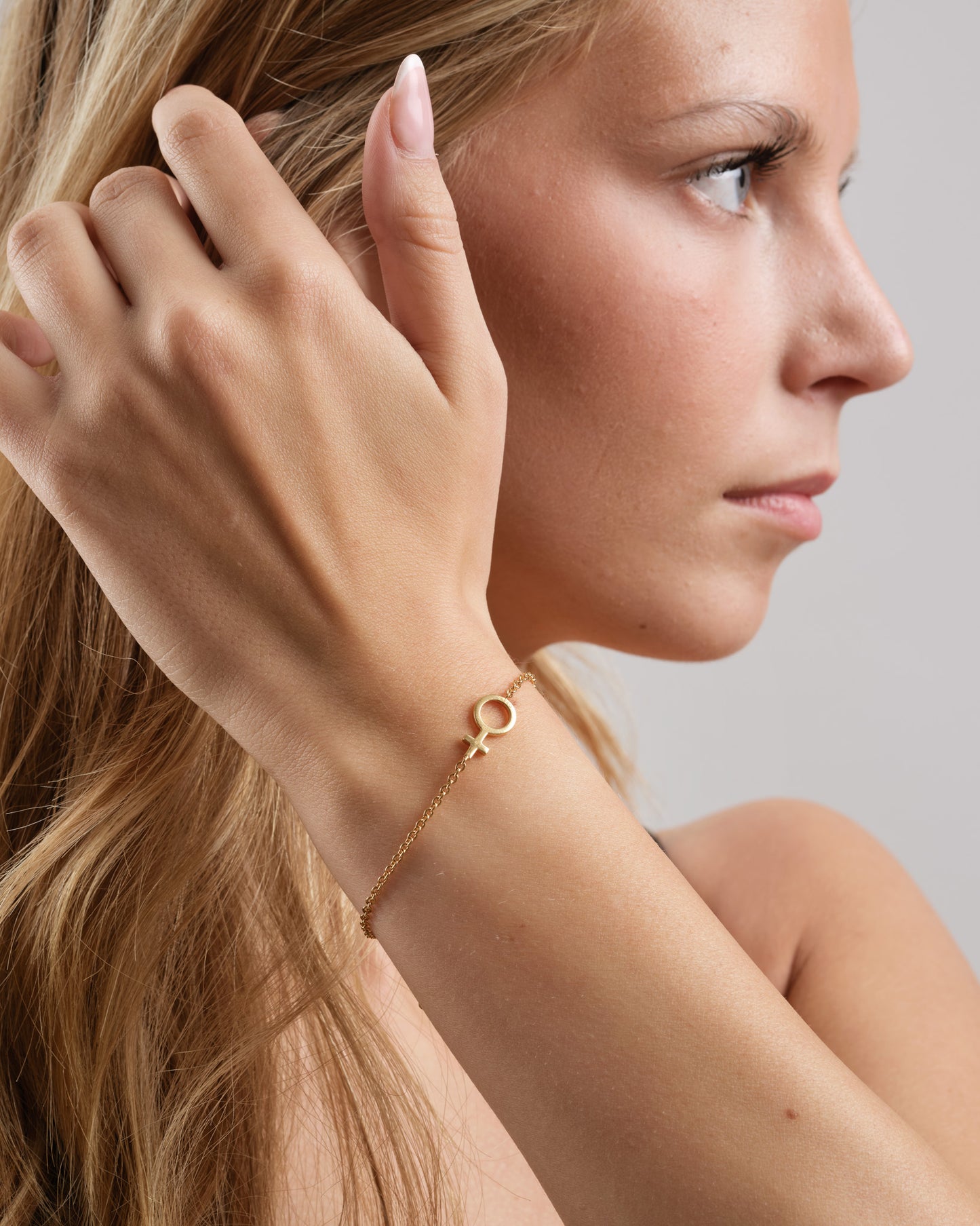 SHE CHAIN BRACELET